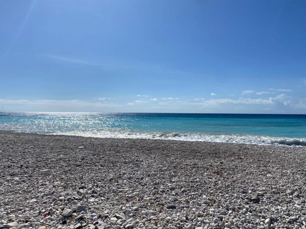 Beachfront Apartment, Quiet 4 Beds, 1 Bath, Ac, Wi-Fi, Hot Water, In Paraiso Near Los Patos Екстериор снимка