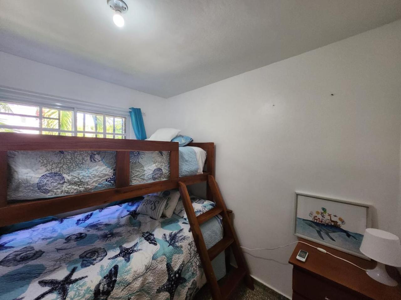 Beachfront Apartment, Quiet 4 Beds, 1 Bath, Ac, Wi-Fi, Hot Water, In Paraiso Near Los Patos Екстериор снимка